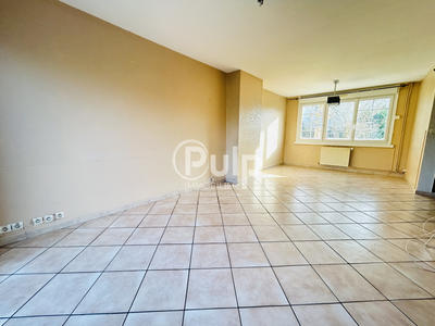 Maison - 84 m² - 6 pièces