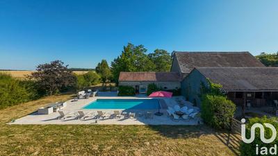 Maison - 375 m² - 11 pièces