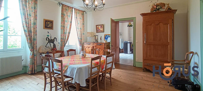 Viager - Maison - 395 m² - 8 pièces
