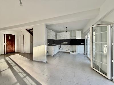 Maison - 82 m² - 4 pièces