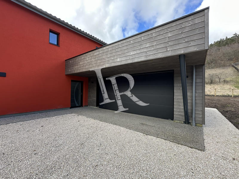 Maison - 128 m² - 5 pièces