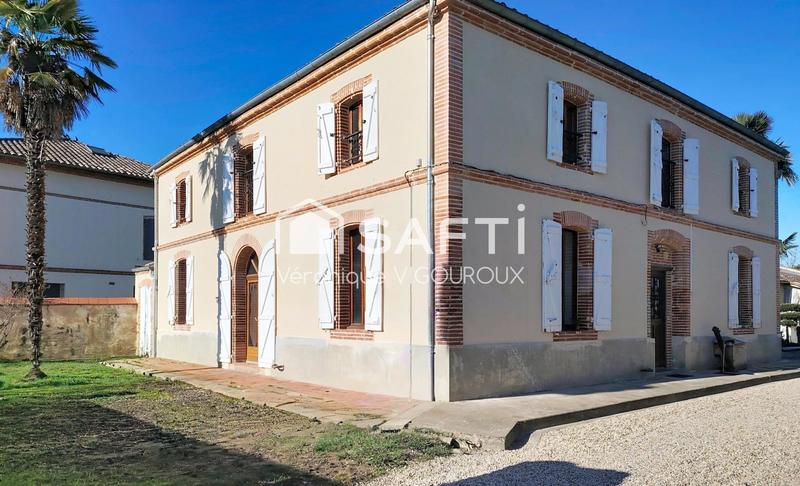 Maison - 250 m² - 7 pièces