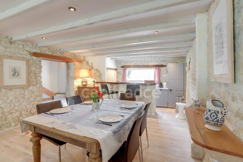 Maison - 267 m² - 8 pièces