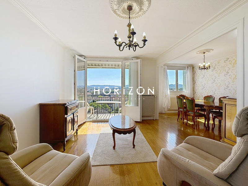 Appartement - 80 m² - 4 pièces