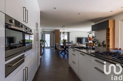 Maison - 198 m² - 6 pièces