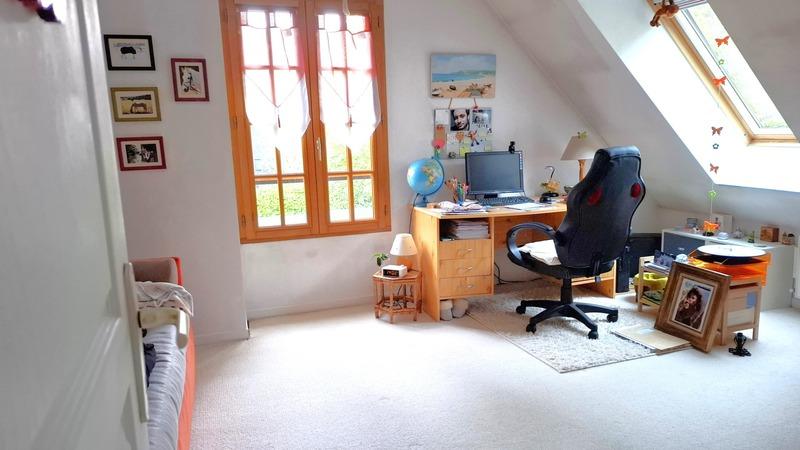 Demeure - 324 m² - 13 pièces