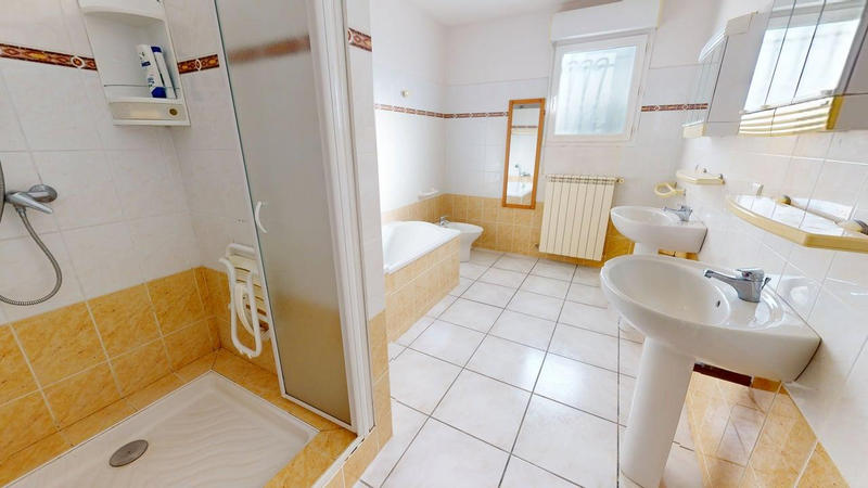 Villa - 171 m² - 5 pièces