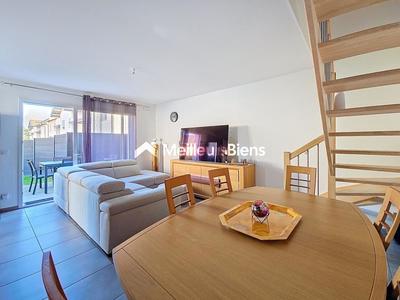 Propriété - 85 m² - 4 pièces