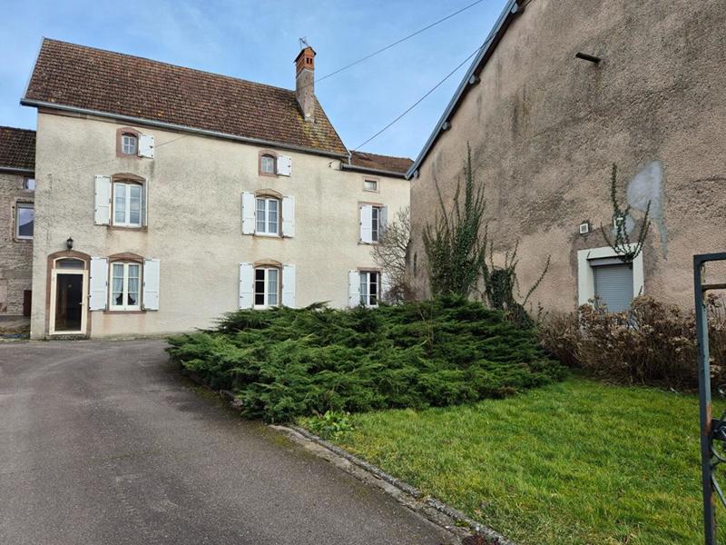 Maison - 245 m² - 5 pièces