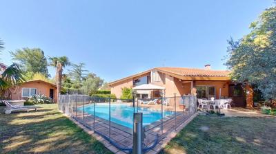 Maison - 340 m² - 6 pièces