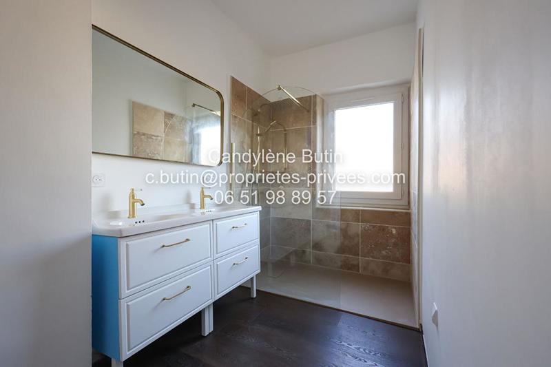 Propriété - 297 m² - 14 pièces