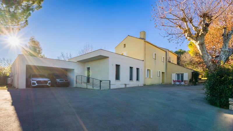 Maison - 364 m² - 7 pièces