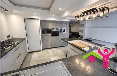 Maison - 93 m² - 6 pièces