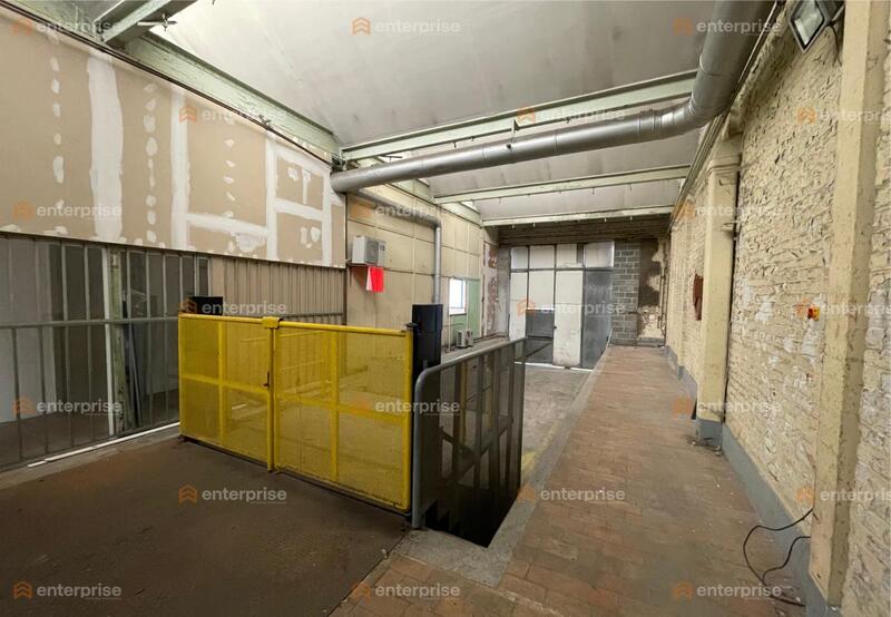 Local d'activité / Entrepôt - 1 300 m²