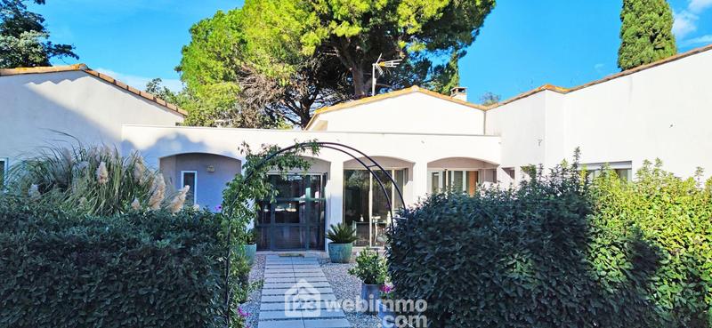 Maison - 240 m² - 7 pièces