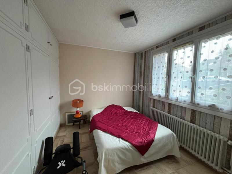 Maison - 185 m² - 10 pièces