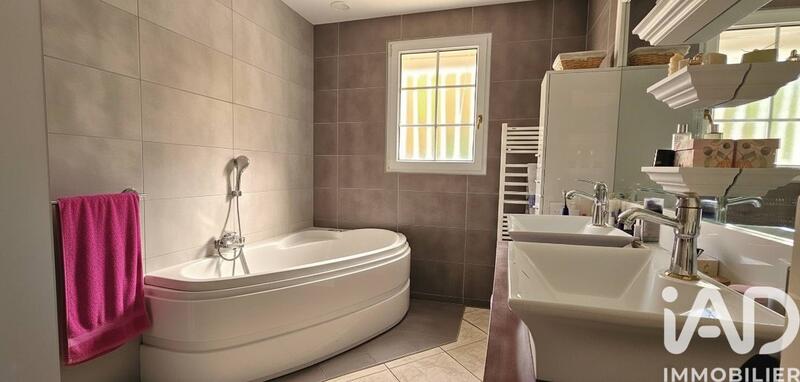 Maison - 161 m² - 6 pièces