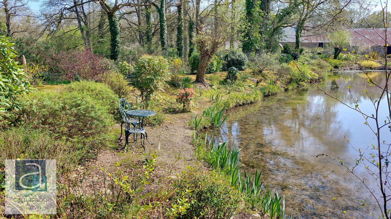 Maison - 342 m² - 7 pièces