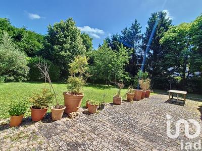 Maison - 210 m² - 9 pièces