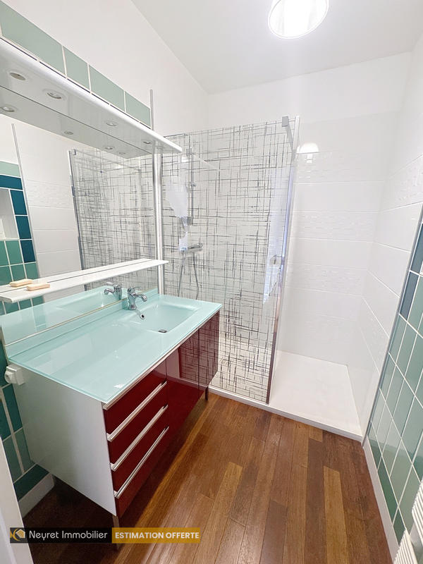 Appartement - 86 m² - 4 pièces