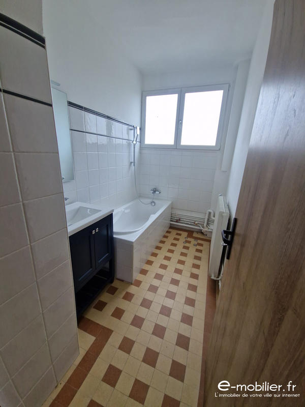 Appartement - 75 m² - 3 pièces