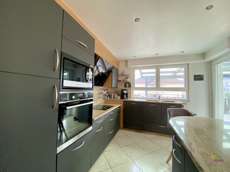 Maison - 159 m² - 6 pièces