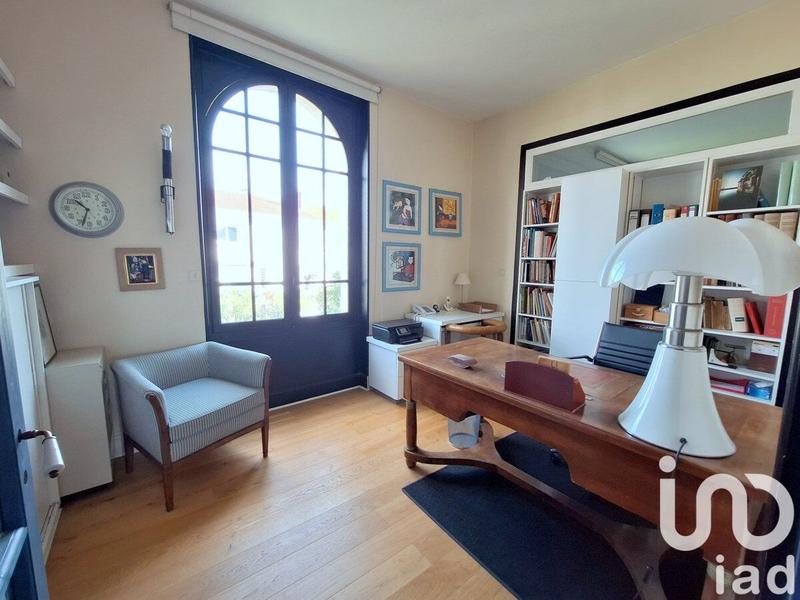 Maison - 368 m² - 10 pièces