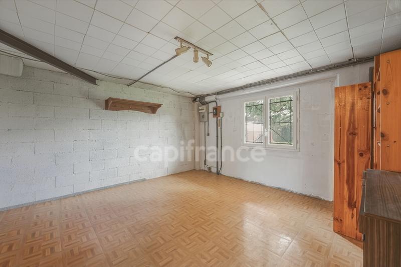 Maison - 230 m² - 6 pièces