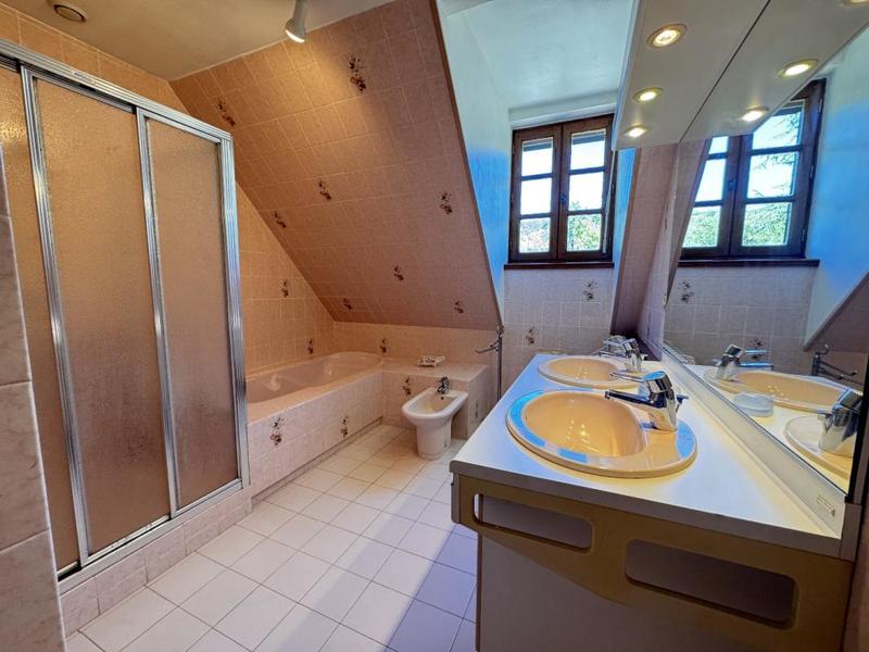 Maison - 175 m² - 8 pièces