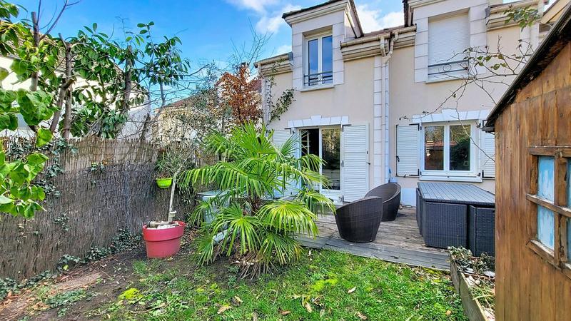 Maison - 96 m² - 5 pièces