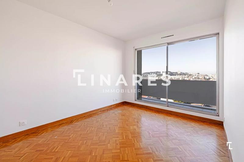 Appartement - 95 m² - 3 pièces