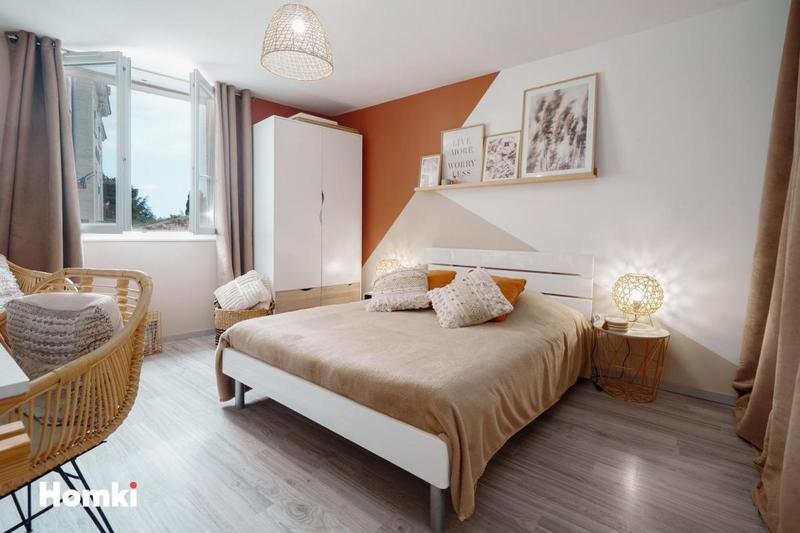 Immeuble - 207 m² - 5 pièces