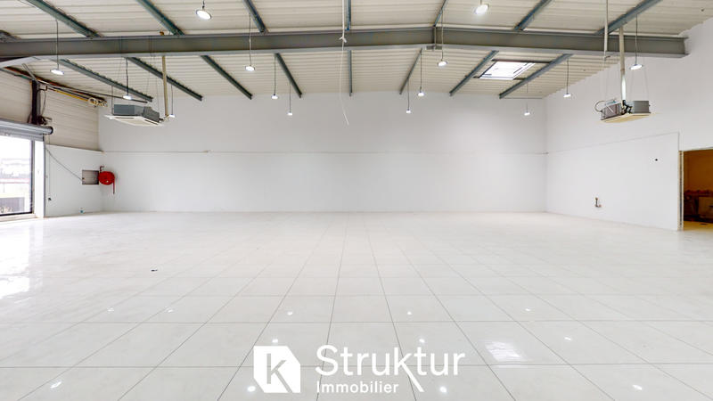 Local commercial - 472 m²