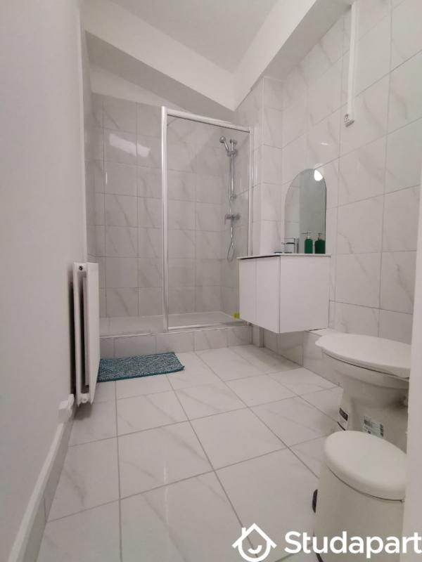 Chambre - 9 m² - 1 pièce