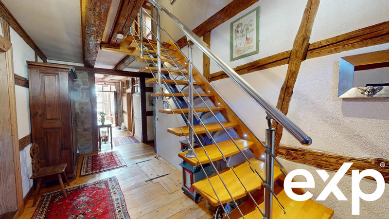 Maison - 243 m² - 6 pièces