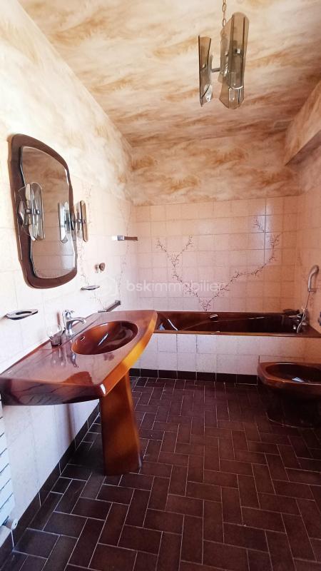 Villa - 260 m² - 8 pièces