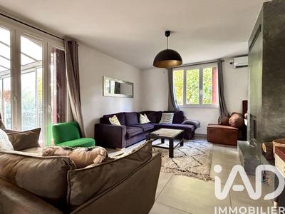 Maison - 202 m² - 8 pièces