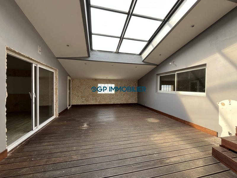 Entrepôt - 1 400 m²