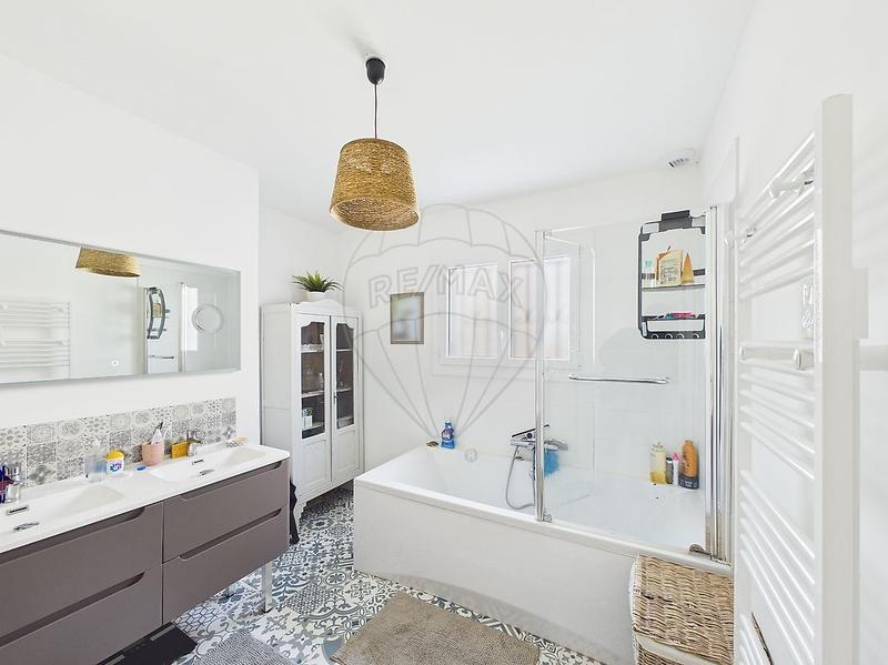 Maison - 160 m² - 6 pièces