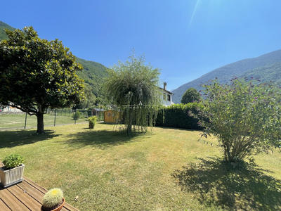 Maison - 270 m² - 11 pièces