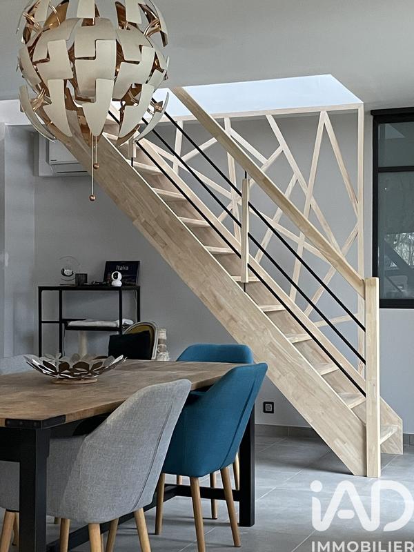 Maison - 186 m² - 9 pièces