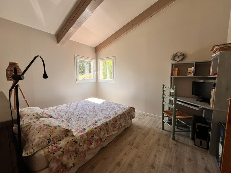 Maison - 260 m² - 8 pièces