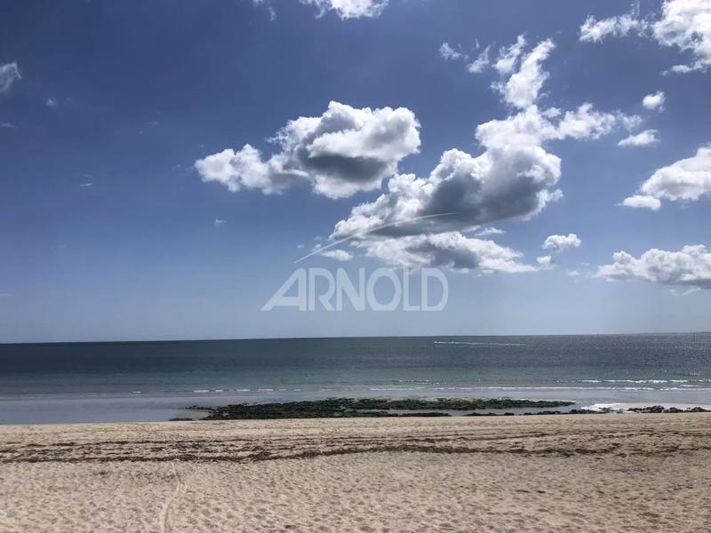 Maison - 222 m² - 11 pièces