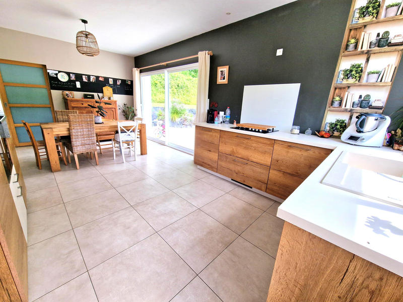 Maison - 193 m² - 6 pièces