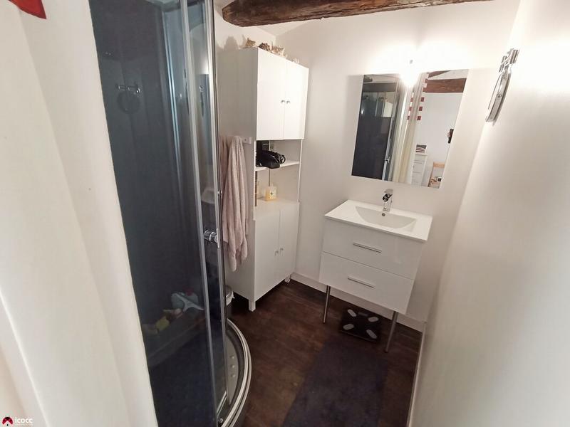 Maison - 530 m² - 8 pièces