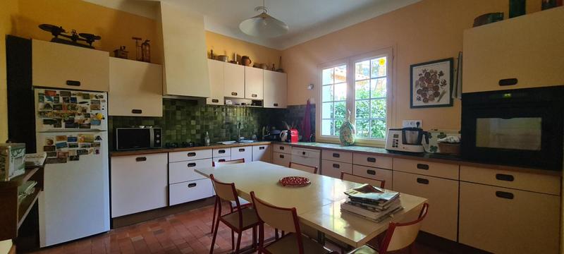 Maison - 274 m² - 11 pièces