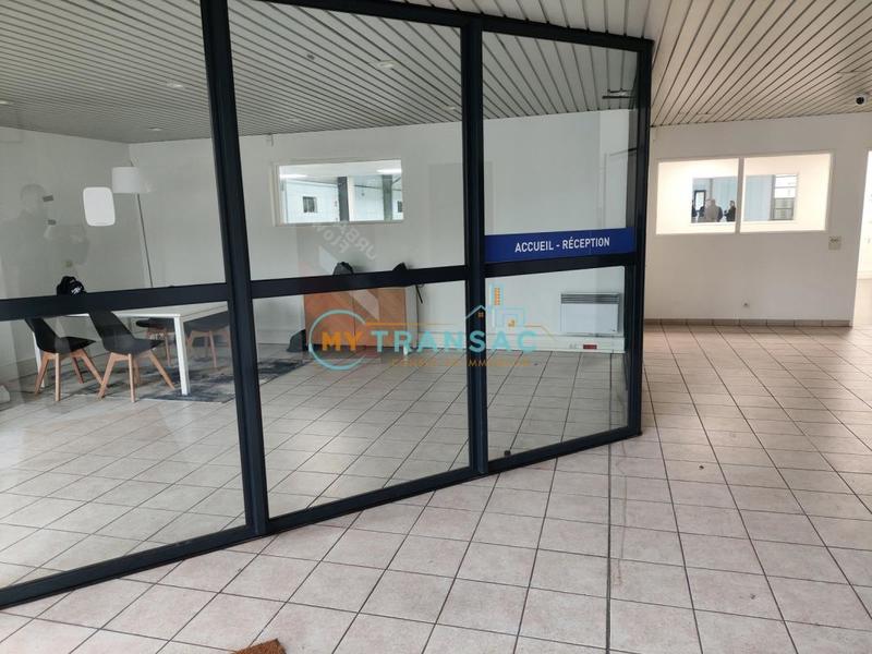 Entrepôt - 2 899 m²