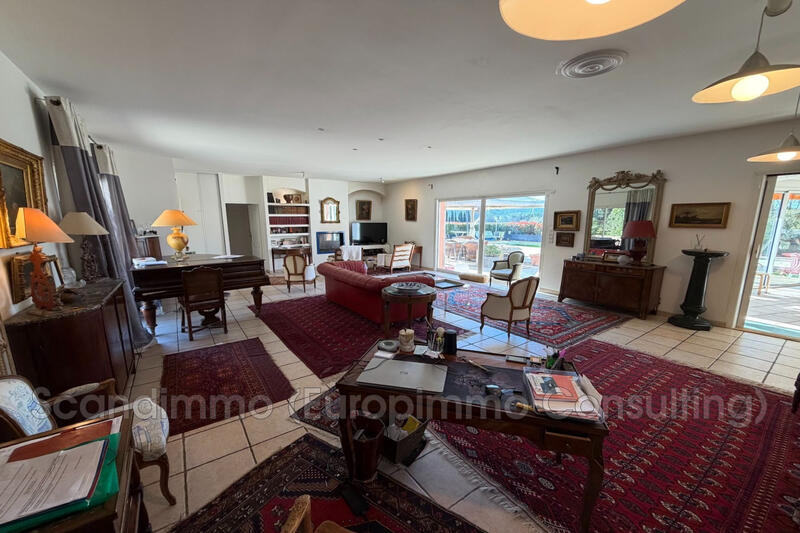 Maison - 160 m² - 7 pièces