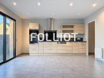 Maison - 85 m² - 3 pièces