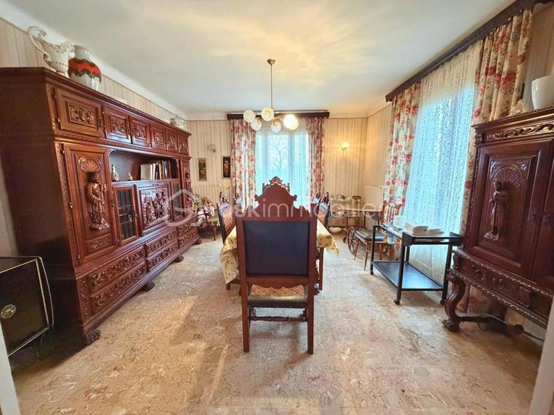 Maison - 90 m² - 5 pièces